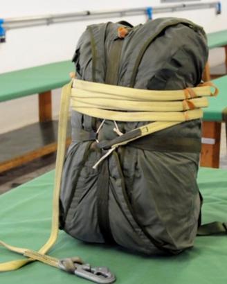 PARACADUTE DELLA FOLGORE IRVIN - 80 /C FUORI USO