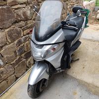 Suzuki burgman AN 250