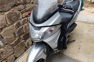 Suzuki burgman AN 250