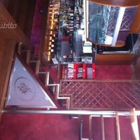 Si Vende attivita' Bar - macchinari e attrezzature