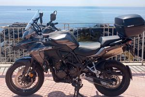 Moto Benelli Trk 502 x 