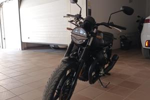 Moto guzz v7 stone