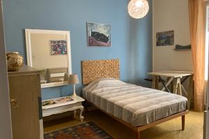 Stanza libera in appartamento abitato,zona Statua