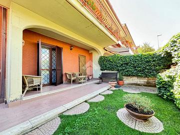 VILLA A SCHIERA A FONTE NUOVA