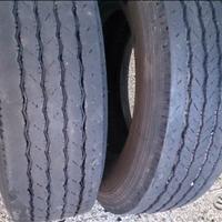 Coppia di pneumatici usati 285 70 19.5 dunlop sp