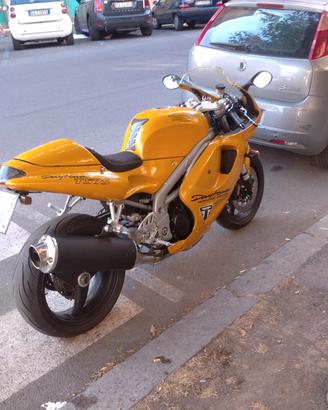 Triumph Daytona t595 