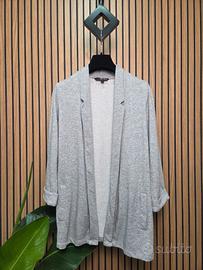 Cardigan leggero e versatile