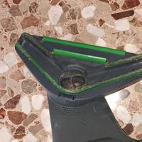 SCOPA ELETTRICA FOLLETTO