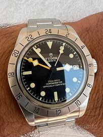 Rudor black bay pro 39 mm