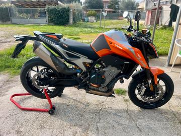 Ktm duke 790