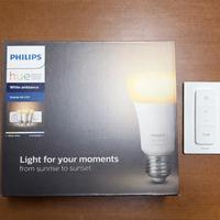 Philips Hue Starter Kit E27 con accessori e bridge