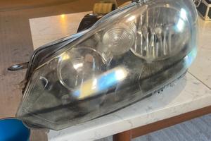 Faro anteriore sinistro usato Volkswagen Golf 6