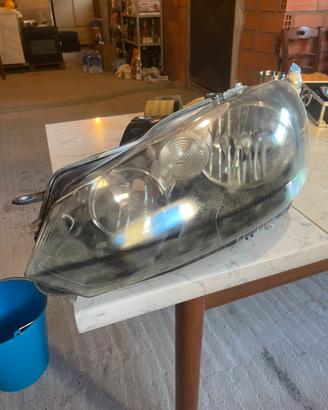 Faro anteriore sinistro usato Volkswagen Golf 6