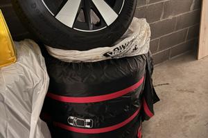4 cerchi e gomme nuovi 235/55/19 255/50/19 Capri