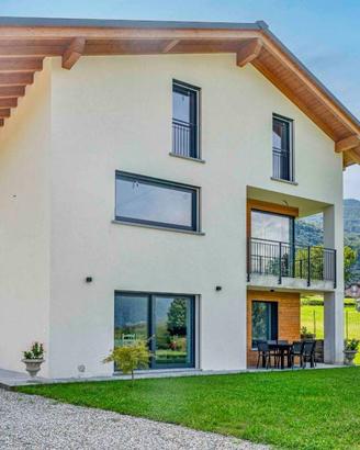 Villa di 365 m² con più di 5 locali e box auto dop