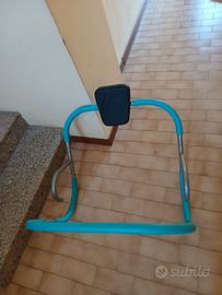 Attrezzo per addominali 