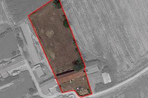 Rustico e terreno adiacente località Piovani (CN)