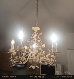 Lampadario bianco Shabby chic  in ferro battuto 