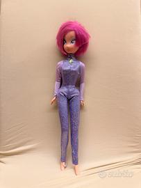 Bambola Winx Tecna, Giochi Preziosi, 2004
