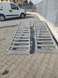 Pedane per esposizione auto