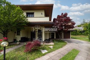 Villa Unifamiliare completamente ristrutturata con
