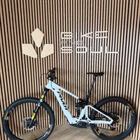 Pivot Shuttle LT Pro X0 New 2026