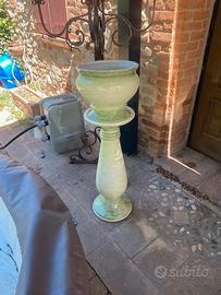 vaso con piedistallo
