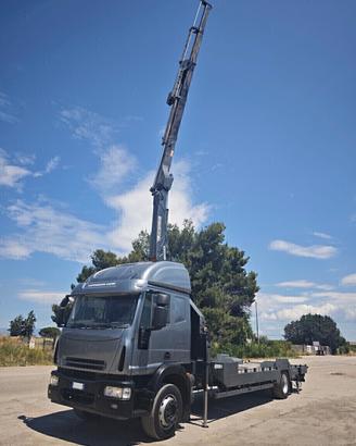 IVECO EuroCargo 180E30 trasporto barche con gru