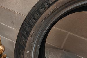 N4   Gomme  MICHELIN
