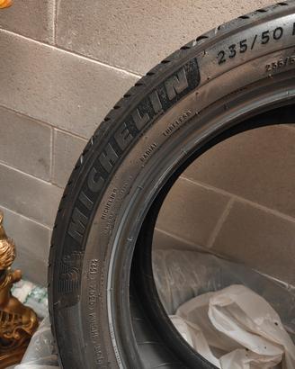 N4   Gomme  MICHELIN