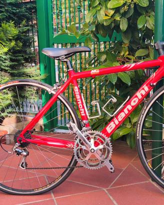 bici Bianchi ML3 di colore rossa usata pochissimo,