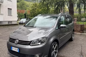 Volkswagen Touran 2.0 TDI 140 CV Highline 7 POSTI