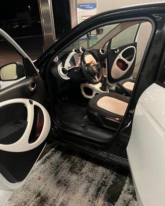 Smart fourfour