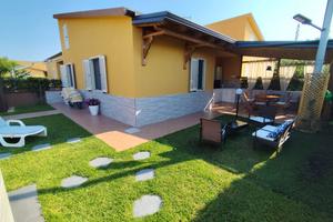 Villetta con giardino e piscina scalea