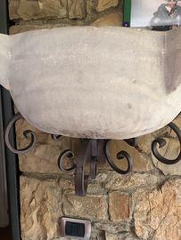 2 Acquasantiera con piedistallo in ferro battuti