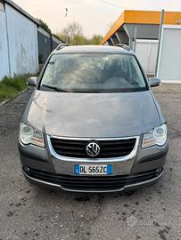 touran 7 posti neopatentati benz/metano
