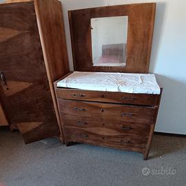 Comò vintage anni '40/'50 in legno con specchiera 