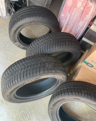 Pneumatici invernali 215/60 r17 100v