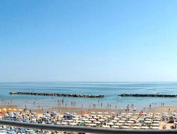 Direttamente sulla spiaggia fronte mare