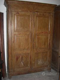 Armadio antico in abete prima metà '800