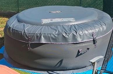 Piscina con Idromassaggio 4 Posti
