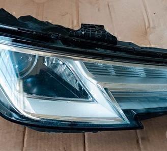 Faro anteriore destro Audi A4