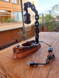 lampada artigianale in legno di ulivo 