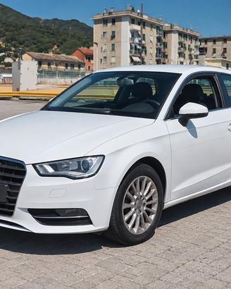 AUDI A3 1.4 TFSI 122 CV AMBITION – PELLE – TAGLIAN