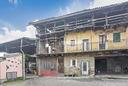 rustico-di-ampia-metratura-con-magazzino-