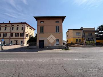 NEGOZIO A CARPENEDOLO