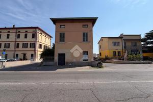 NEGOZIO A CARPENEDOLO
