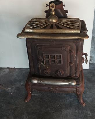 stufa a legna antica 