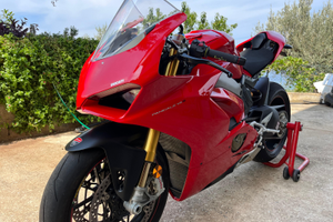 Ducati Panigale v4s 2019
