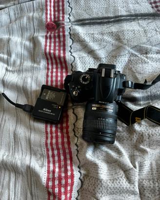 Nikon d5000 +AF-S 18-70 Nikkor